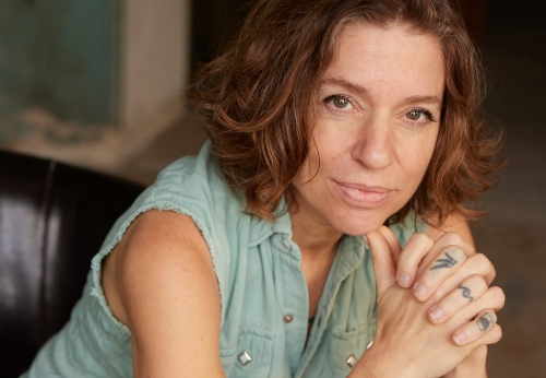 Ani difranco profile pic horizontal credit danny clinch copy