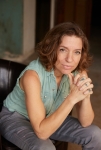 Ani difranco profile pic vertical credit danny clinch