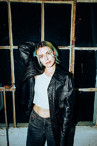 Promo photo for Riki