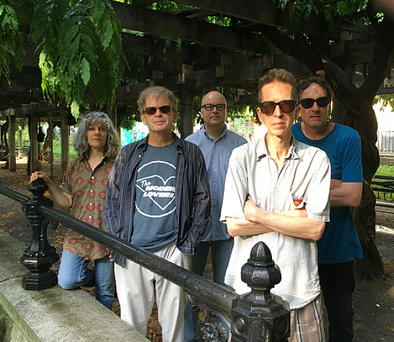 Promo photo for The Feelies