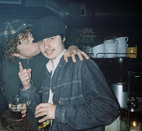 Promo photo for lots of hands