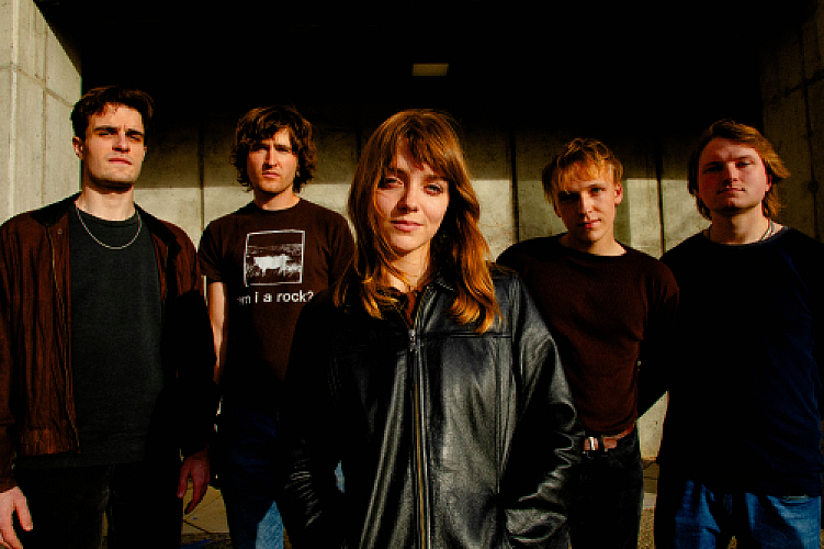 Promo photo for she's green