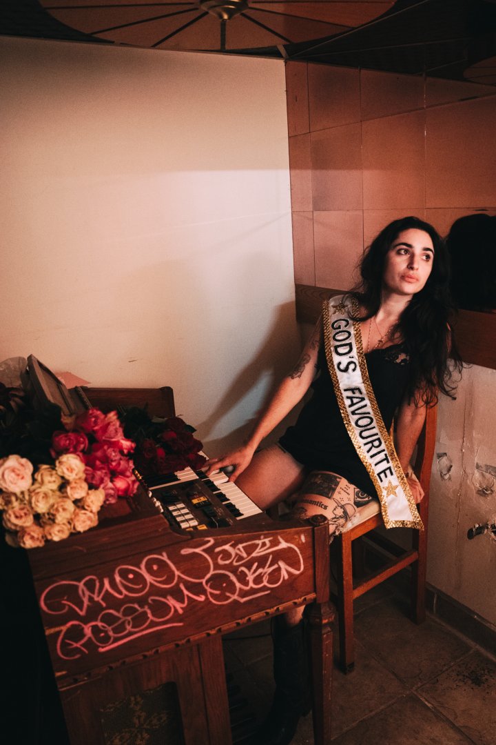 Georgia Maq promo photo