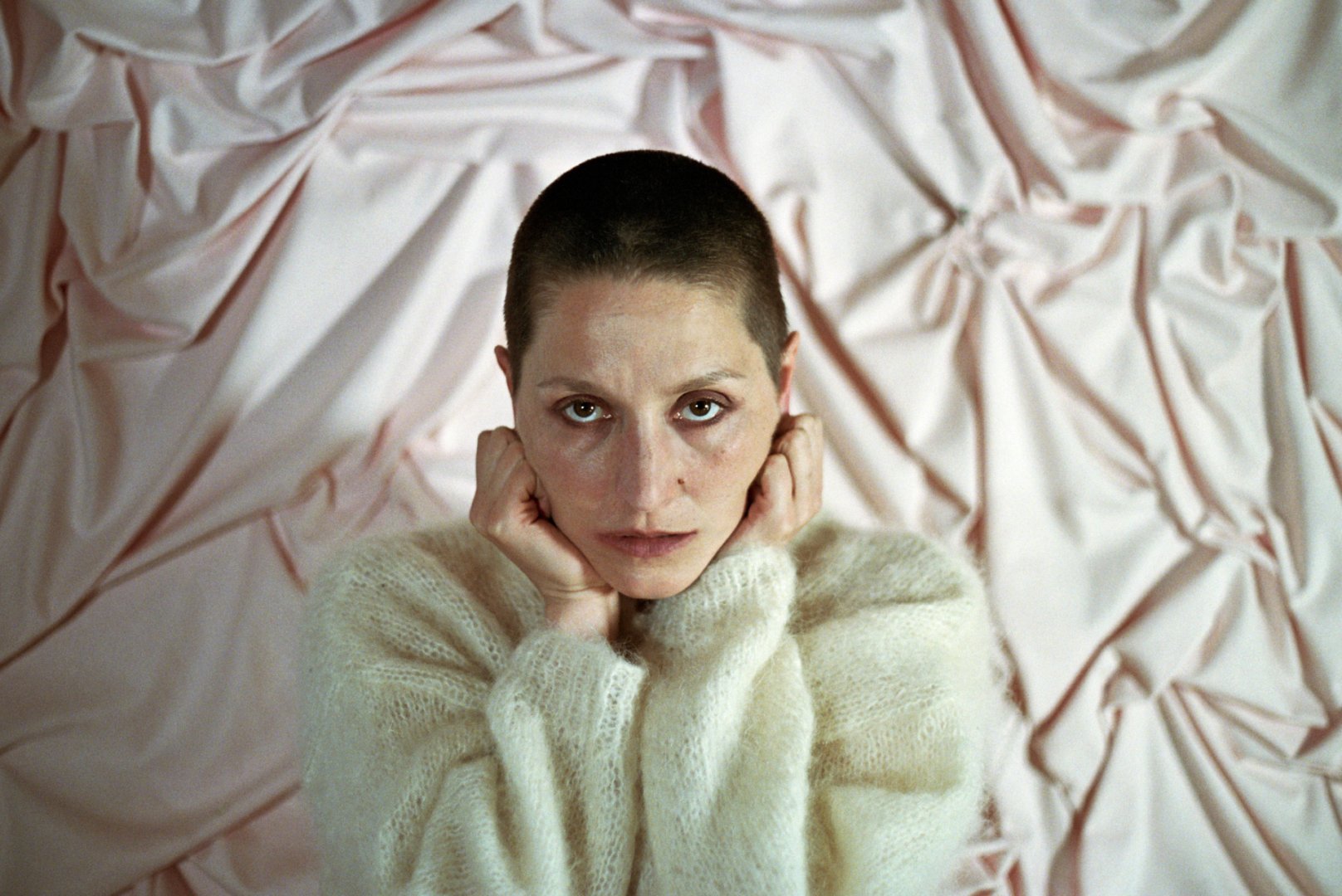 Cate Le Bon promo photo