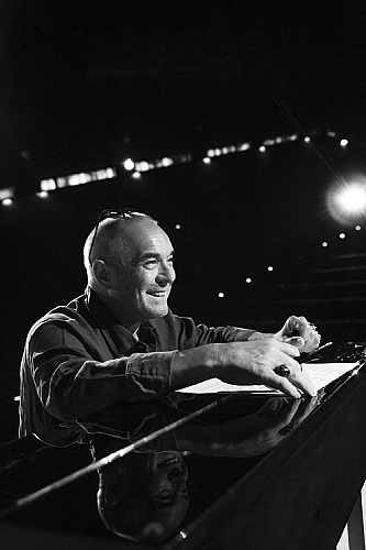 Promo photo for Roger Eno