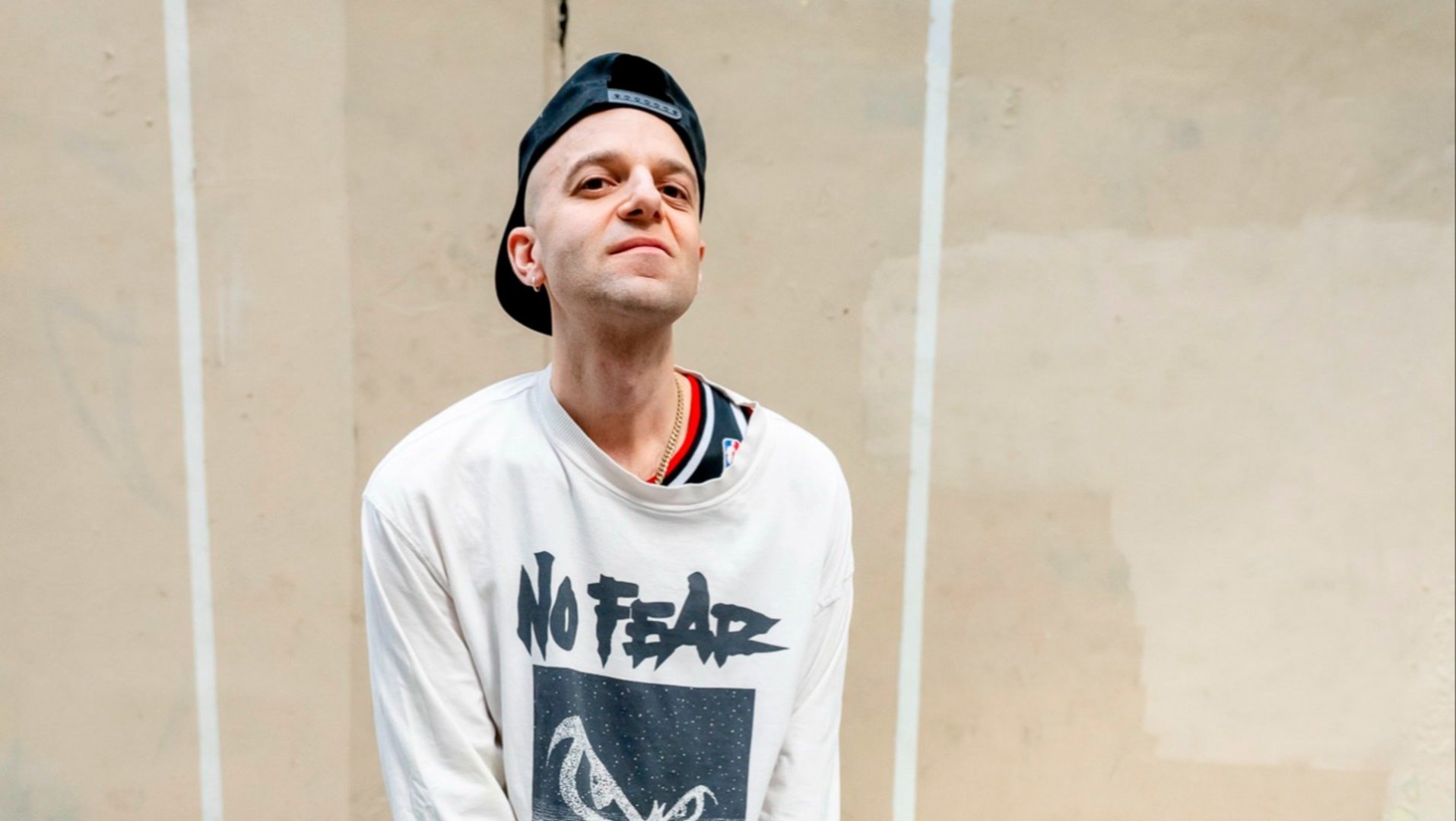 Alex Orange Drink promo photo