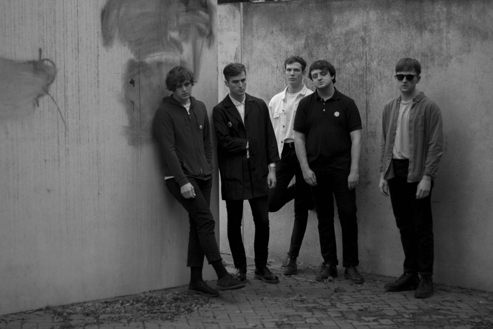 Chain of Flowers promo photo