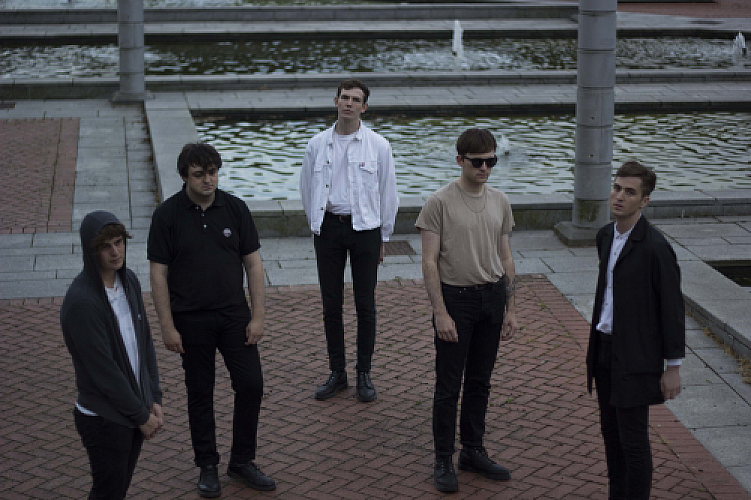 Promo photo for Chain of Flowers