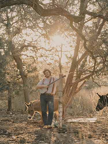 Promo photo for Willi Carlisle