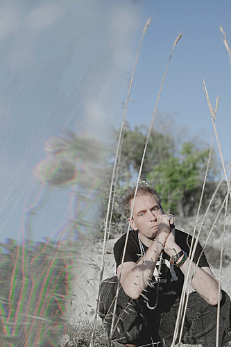 Promo photo for Alabaster dePlume