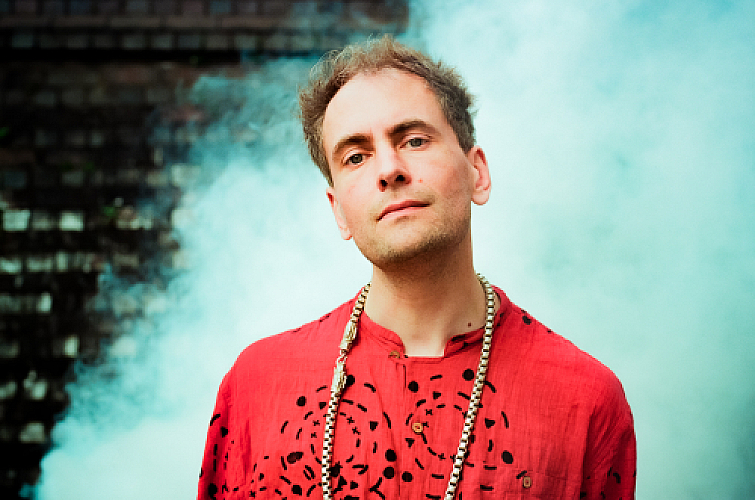 Promo photo for Alabaster dePlume