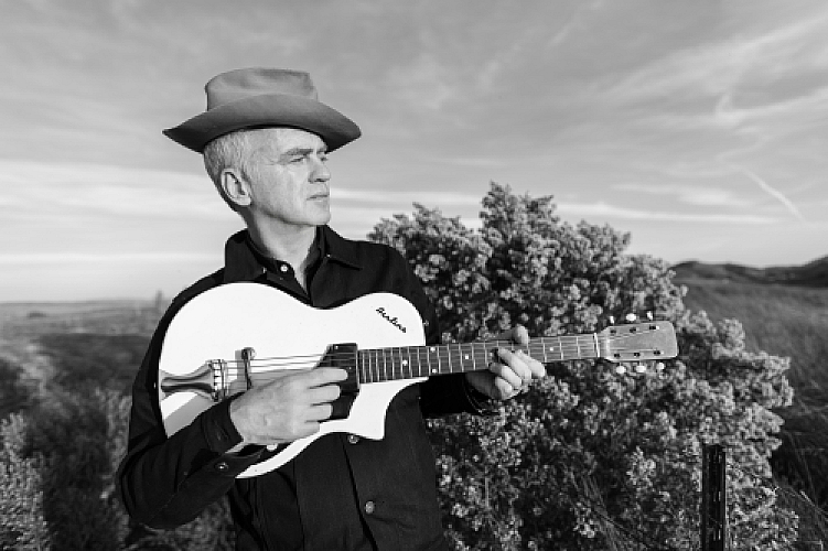 Promo photo for Sean Hayes