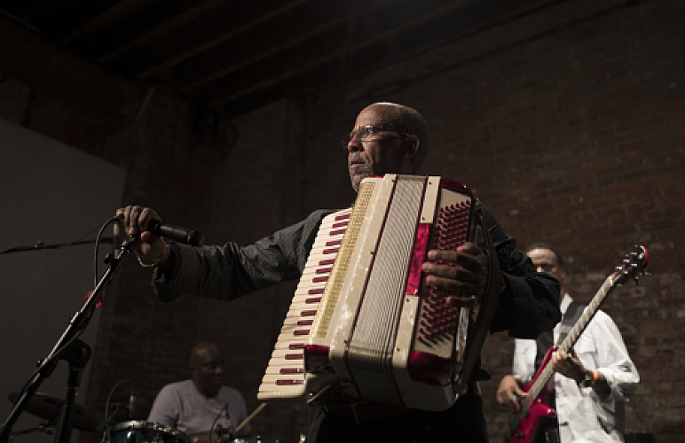 Promo photo for Hailu Mergia