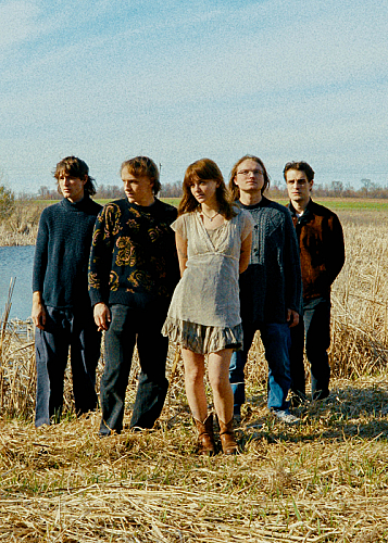 Promo photo for she's green