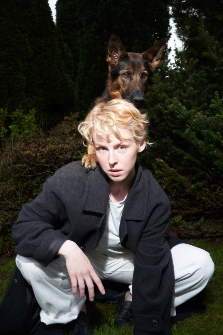 Fenne Lily promo photo