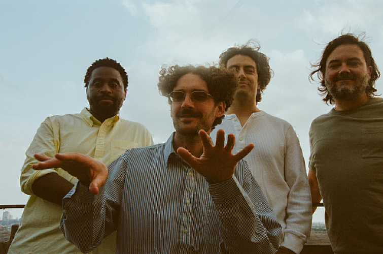 Promo photo for Resavoir