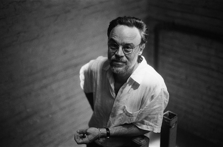 Promo photo for Rodrigo Amarante
