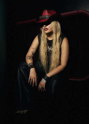 Promo photo for King Woman
