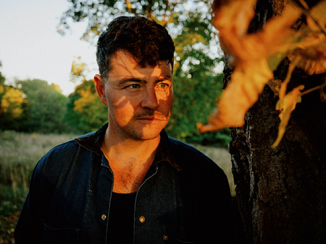 Promo photo for James Felice