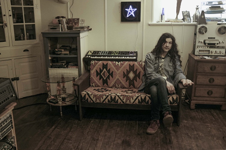 Promo photo for Kurt Vile
