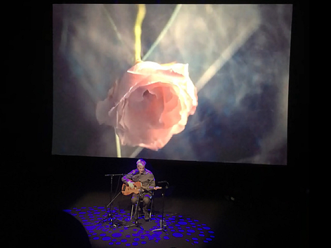 Promo photo for Lee Ranaldo