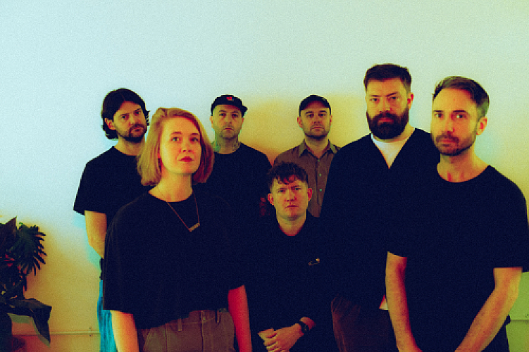 Promo photo for Los Campesinos!